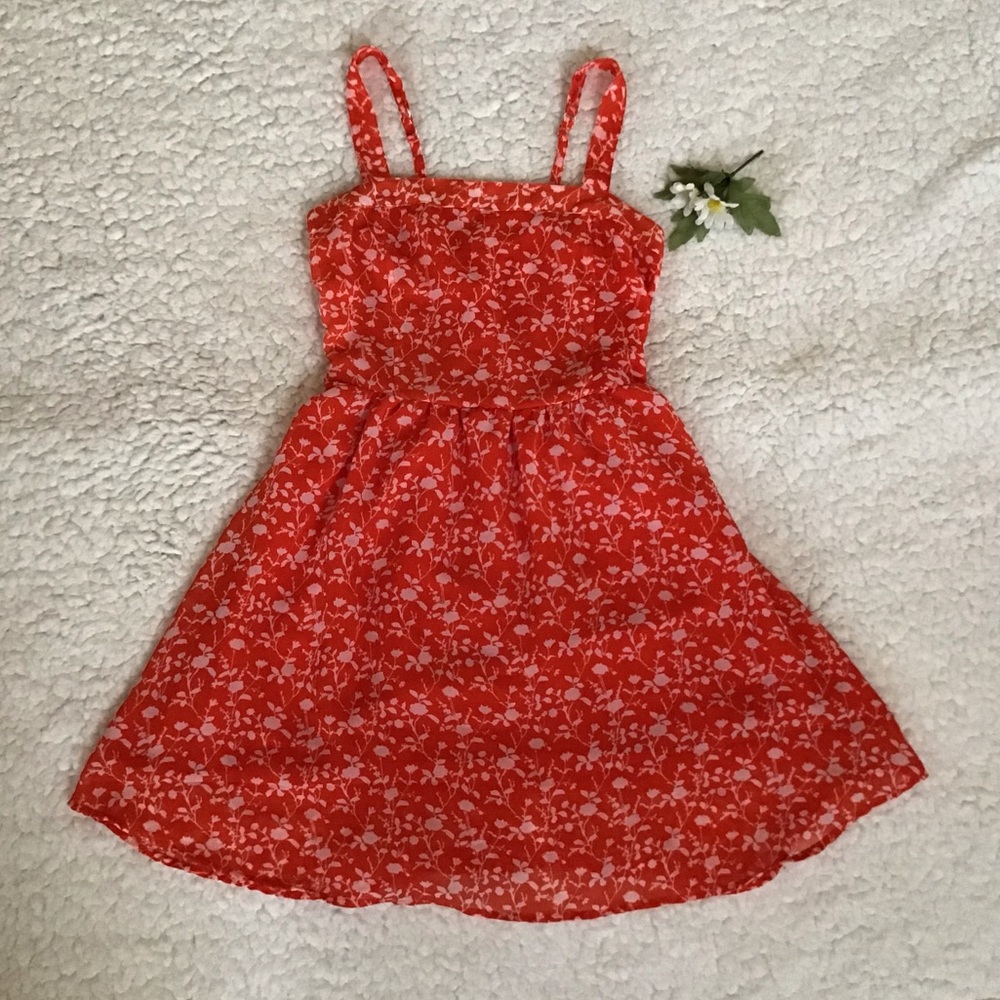 Adorable floral sundress!